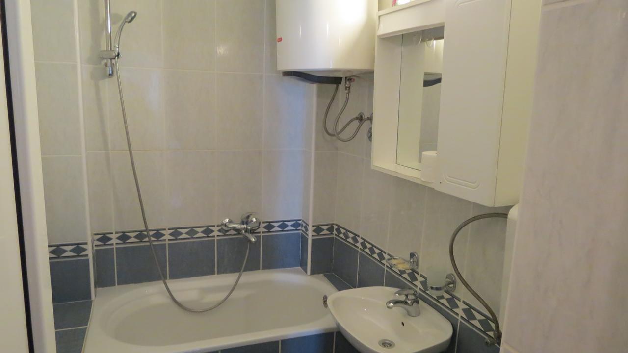 Oaza Hotel Petrovac Ngoại thất bức ảnh