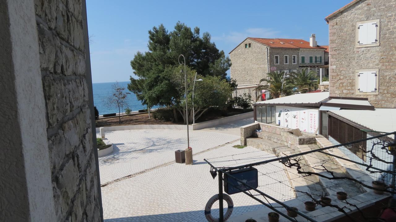 Oaza Hotel Petrovac Ngoại thất bức ảnh