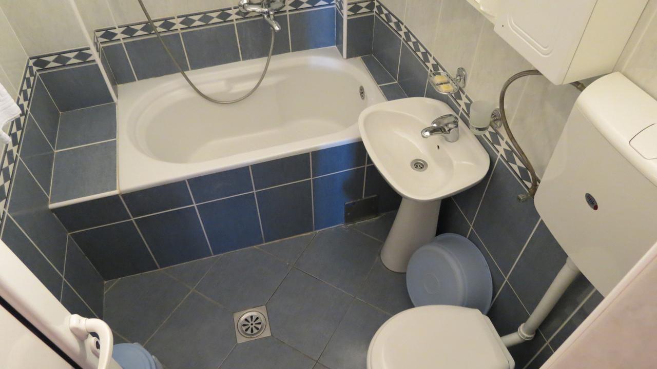 Oaza Hotel Petrovac Ngoại thất bức ảnh