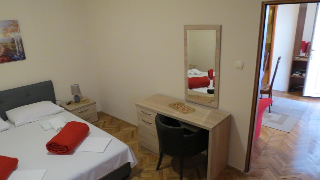 Oaza Hotel Petrovac Ngoại thất bức ảnh