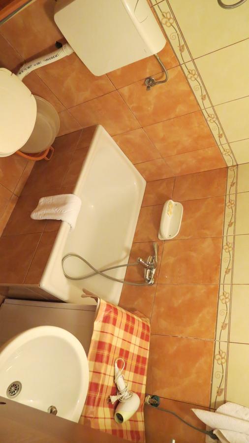 Oaza Hotel Petrovac Ngoại thất bức ảnh