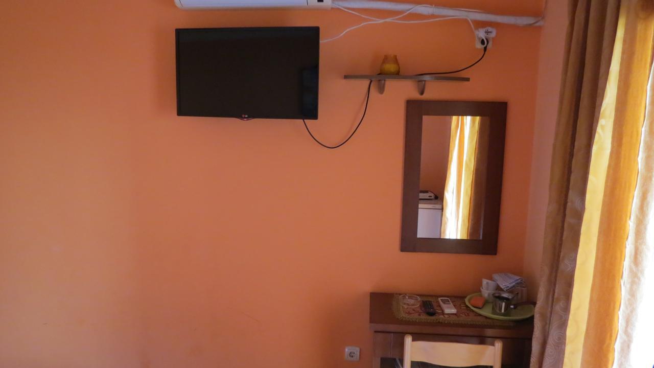 Oaza Hotel Petrovac Ngoại thất bức ảnh